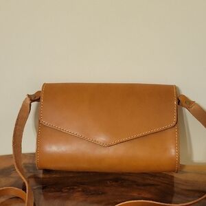 Portland Leather Tan Crossbody